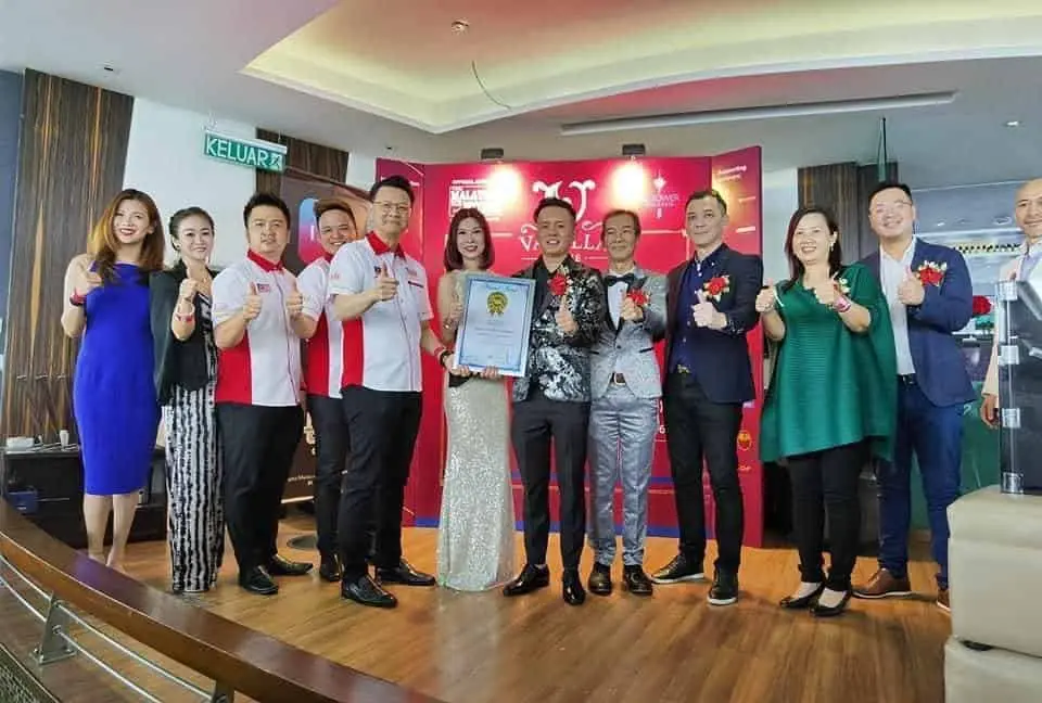 The Vanilla Crepe posing after receiving the Malaysia Book of Records title