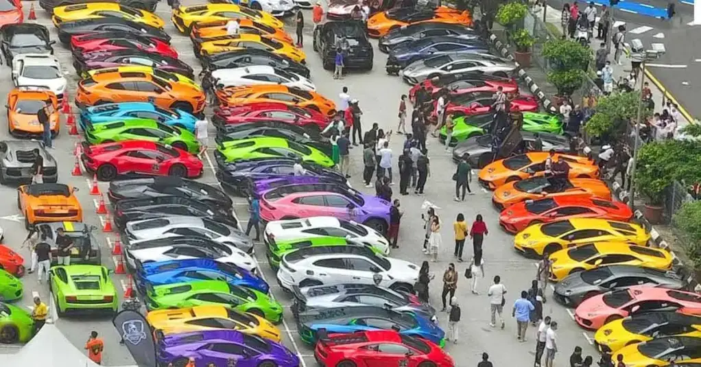 Lamborghinis Blazed Through Record Books in the Largest Supercar Meet - Featured Image