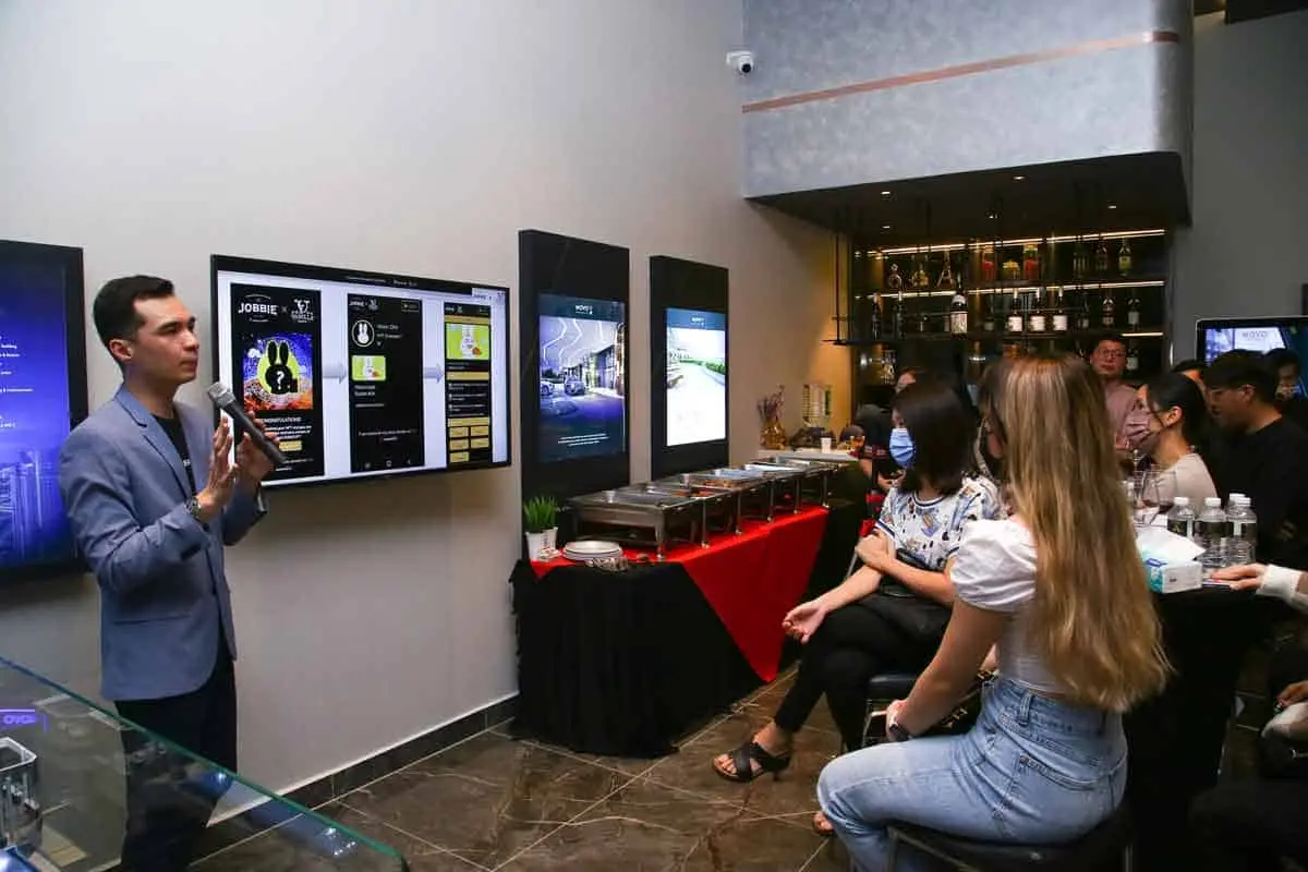 Speech of The Mooncrepe Rabbit NFT Collection