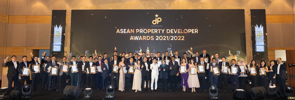 Group Photo of the Winners of ASEAN Property Developer Awards 2021/2022