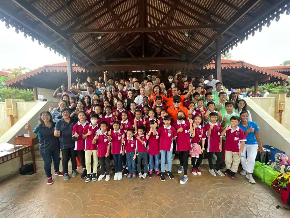 Lamborghini Owners Malaysia gathered over 50 children to fund a donation drive