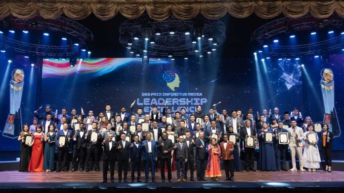 Group Photo of the Leadership Excellence Awards 2022/2023 Winners & VVIPs