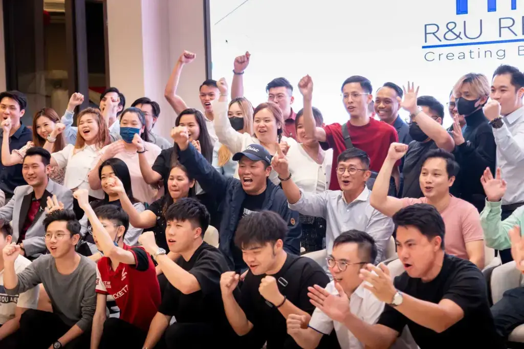 Dato' Raymond Yeo (R&U Realty) and his team