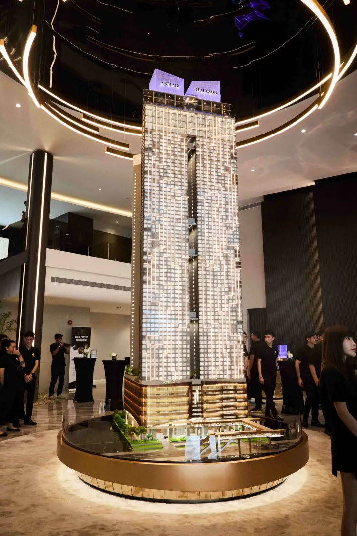 003 armani hallson launch (1)