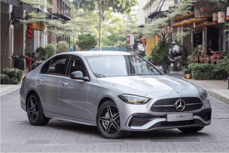 Mercedez-Benz's car