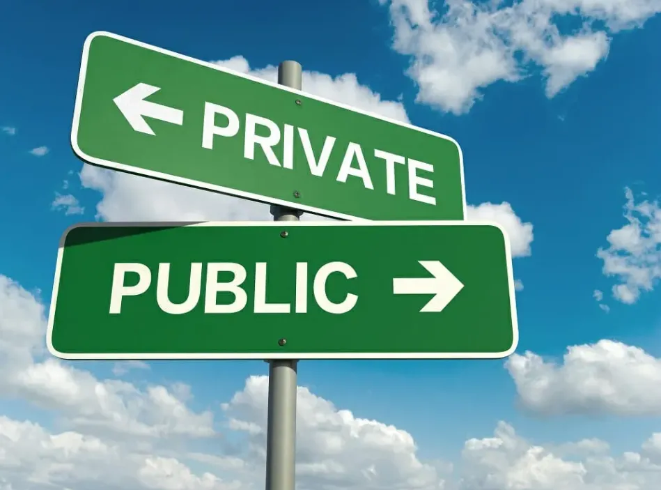 Private vs public listed company