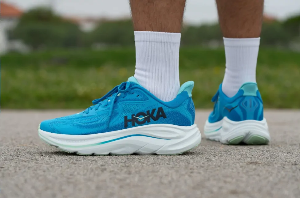 HOKA Clifton 10