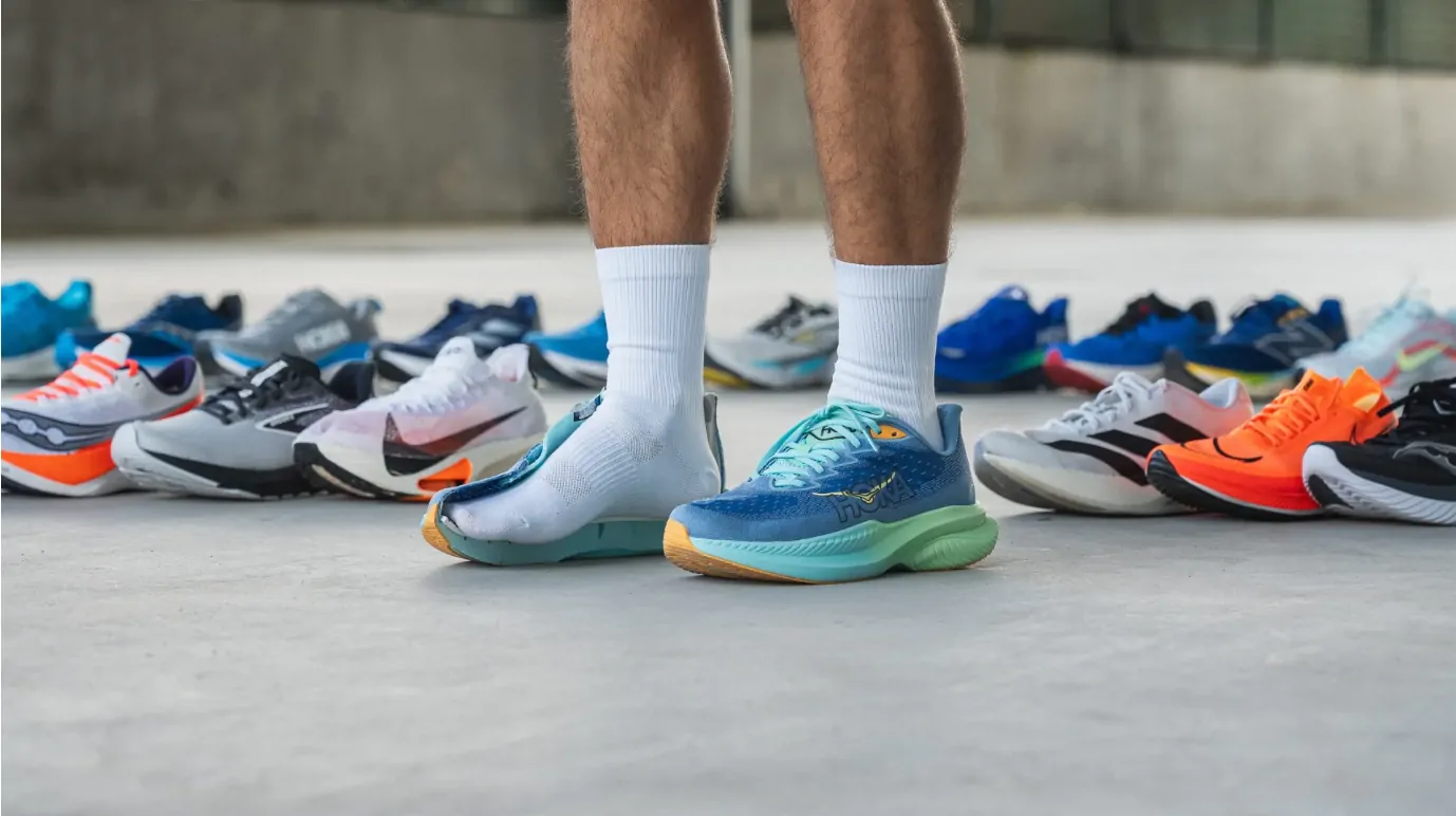 Lightweight walking shoes